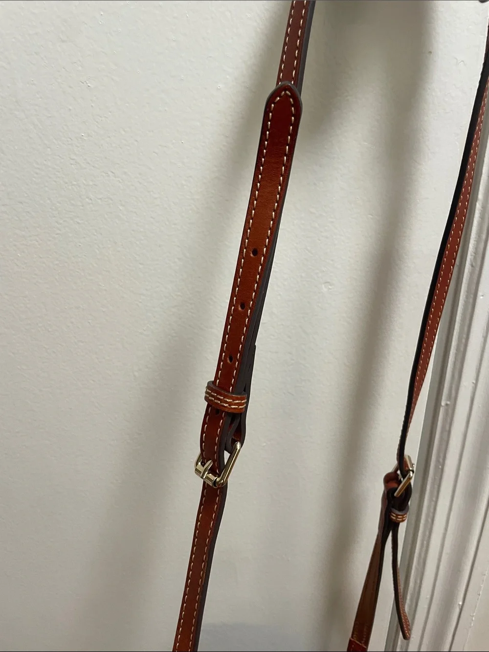 Dooney & Bourke compact dooney